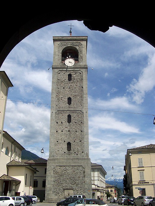 Un gesto di rispetto e vicinanza: anche a Sondrio e a Bormio l'imam in chiesa